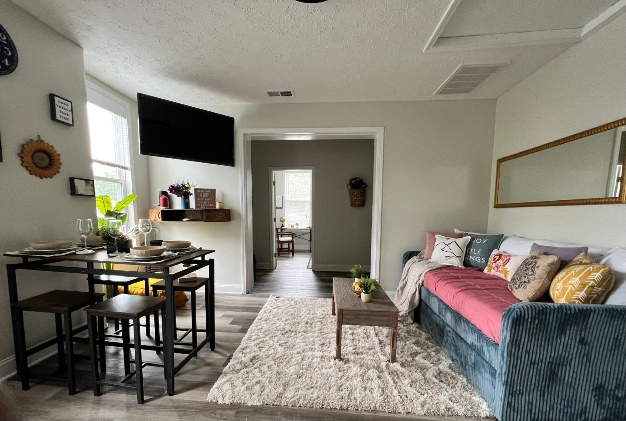 2 Lofts Downtown Louisville One Theater Room 외부 사진